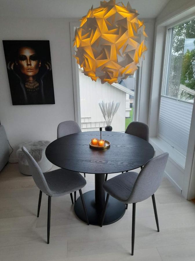 Great Rooms In A Large Modern Villa Tromsø Kültér fotó